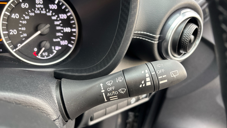 Nissan Juke 1.0 DiG-T 114 Tekna 5dr Petrol Hatchback